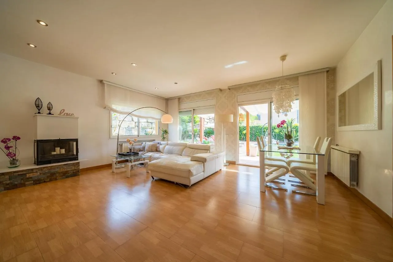 Beverly Hills Lux Air-Con Villa Lloret de Mar 0*,  Spain